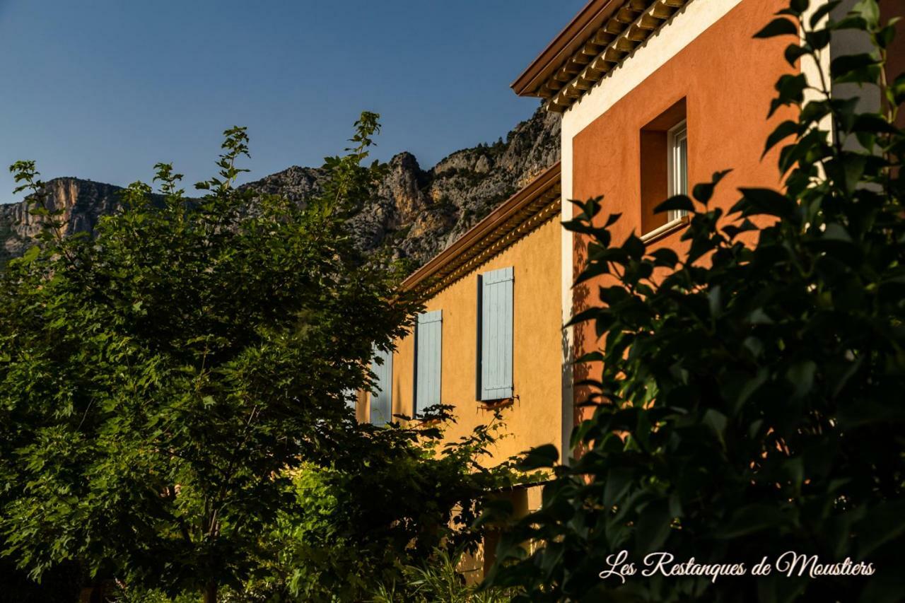 Hotel Les Restanques De Moustiers Exterior foto